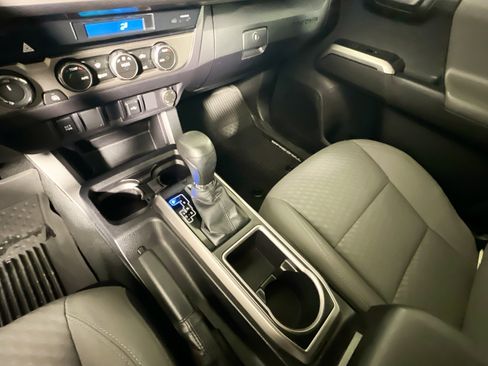Used 2021 Toyota Tacoma SR5 image 25
