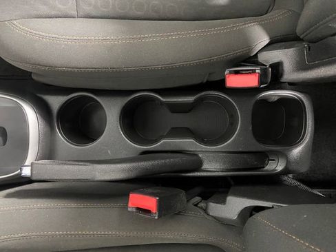 Used 2018 Chevrolet Trax LS image 28