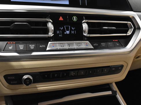 Used 2022 BMW 430i Convertible image 14