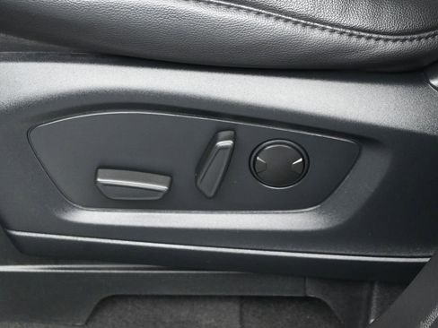 Used 2023 Ford Explorer ST-Line w/ Class IV Trailer Tow Package image 10