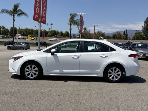 Certified 2025 Toyota Corolla LE FWD image 2
