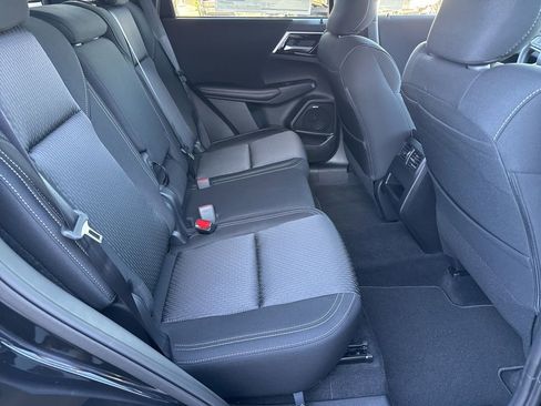 New 2025 Mitsubishi Outlander ES image 27