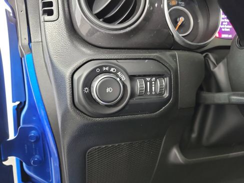 Used 2022 Jeep Wrangler Unlimited Sport AWD/4WD image 13
