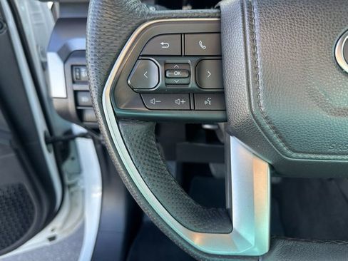 Used 2025 Toyota Tacoma TRD Off-Road image 5