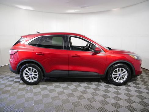 Certified 2020 Ford Escape SE FWD image 9