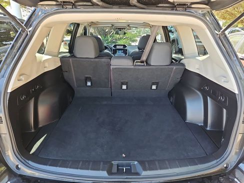 Used 2020 Subaru Forester Premium AWD/4WD image 32