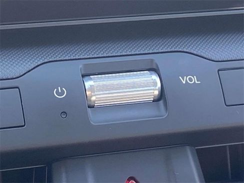 Used 2025 Kia K4 LXS image 24