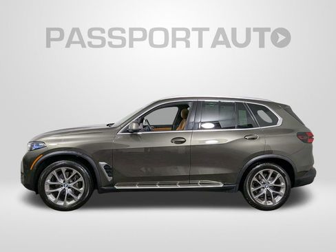 Certified 2024 BMW X5 xDrive40i w/ Premium Package image 2