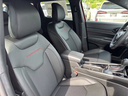 New 2026 Jeep Compass Trailhawk AWD/4WD image 14