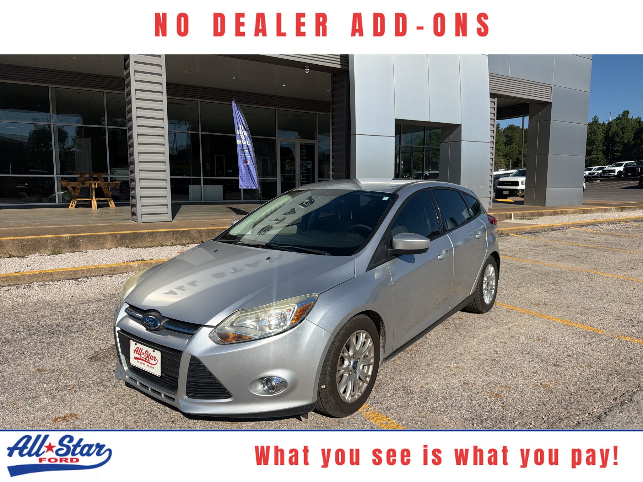 Used 2012 Ford Focus SE FWD image 1
