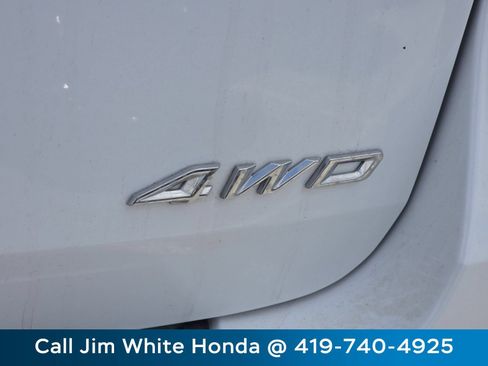 Used 2021 Ford Explorer Limited w/ Equipment Group 301A AWD/4WD image 18