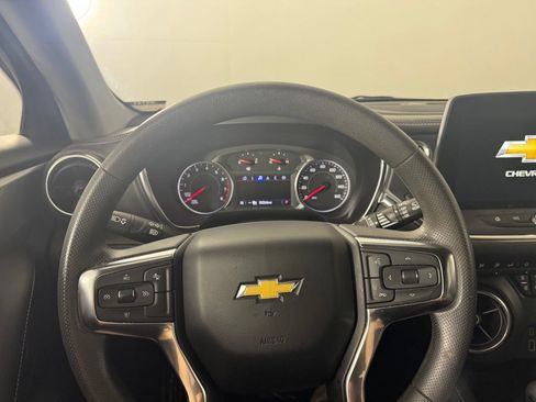 Used 2024 Chevrolet Blazer LT w/ Convenience Package FWD image 16