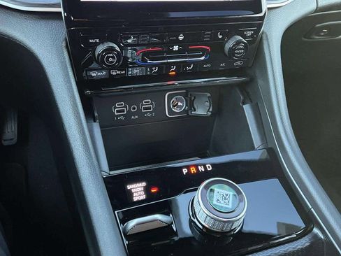 New 2025 Jeep Grand Cherokee L Limited w/ Black Appearance Package image 9
