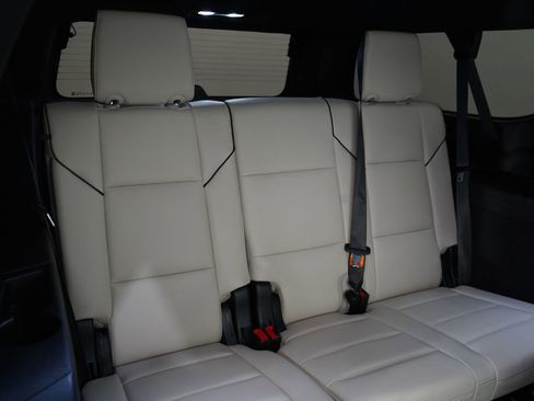 Used 2022 Cadillac Escalade ESV Sport w/ Touring Package AWD/4WD image 17
