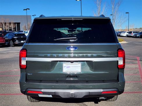 Used 2022 Ford Expedition XLT image 4