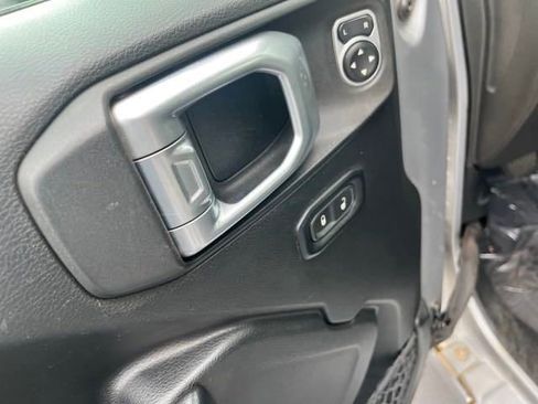 Used 2019 Jeep Wrangler Unlimited Sport S image 11