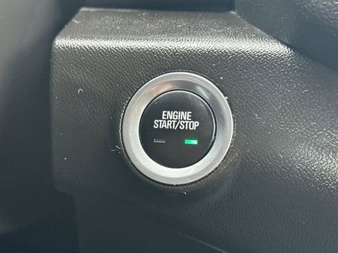 Used 2024 GMC Terrain SLE image 25