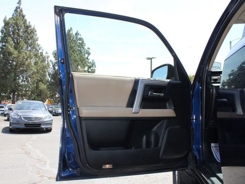 Used 2014 Toyota 4Runner SR5 Premium AWD/4WD image 33