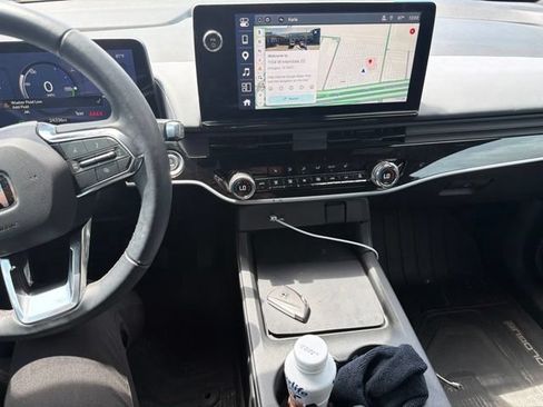 Used 2025 Honda Prologue Touring image 16
