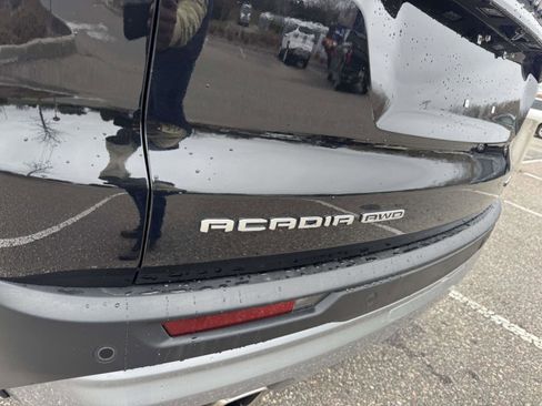 Used 2025 GMC Acadia Elevation w/ Elevation Premium Package image 11