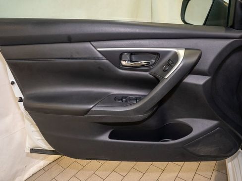 Used 2018 Nissan Altima 2.5 SR w/ SR Special Edition image 11