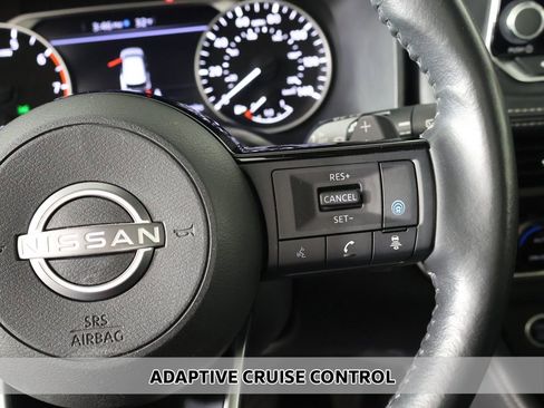 Used 2022 Nissan Rogue SL image 4