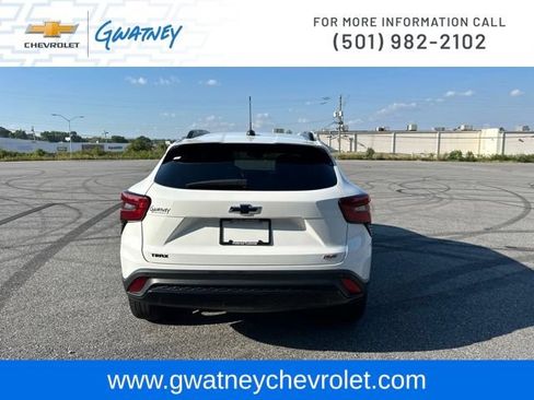 Used 2024 Chevrolet Trax RS w/ Driver Confidence Package FWD image 6