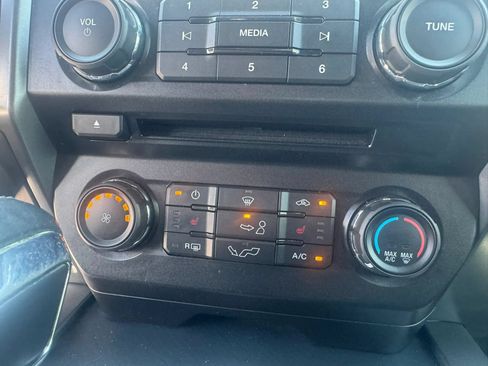 Used 2018 Ford F150 XLT w/ Equipment Group 302A Luxury AWD/4WD image 16