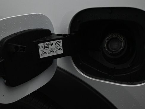 Used 2025 Nissan Pathfinder Platinum w/ Cargo Package AWD/4WD image 11