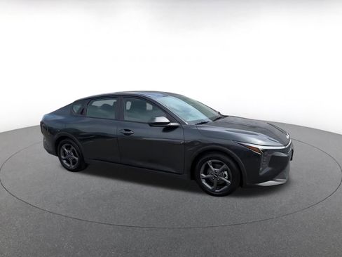 Used 2025 Kia K4 LXS image 2