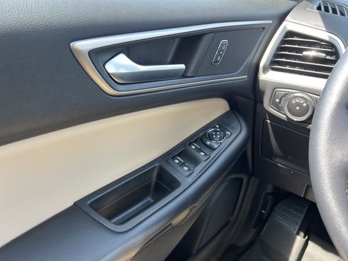 Used 2023 Ford Edge SEL w/ Convenience Package image 16