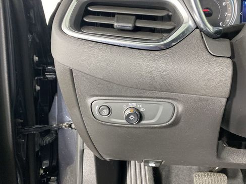 Used 2023 Chevrolet Equinox LT image 21