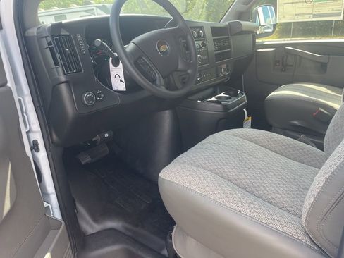 New 2025 Chevrolet Express 3500 Work Van w/ Driver Convenience Package image 15
