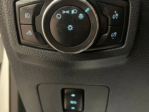 Used 2022 Ford F350 Lariat w/ Lariat Value Package AWD/4WD image 13