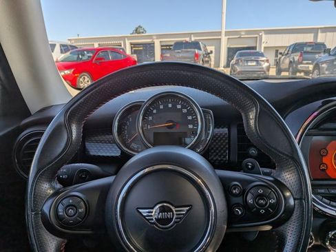 Used 2020 MINI Cooper S image 26