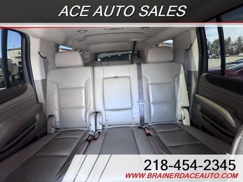 Used 2019 GMC Yukon XL SLT w/ HD Trailering Package AWD/4WD image 22