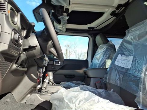 New 2026 Jeep Gladiator Mojave image 19