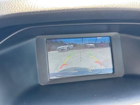 Used 2018 Ford Focus SE FWD image 25
