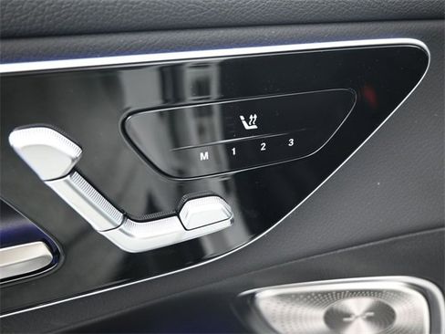 New 2026 Mercedes-Benz GLC 300 image 21