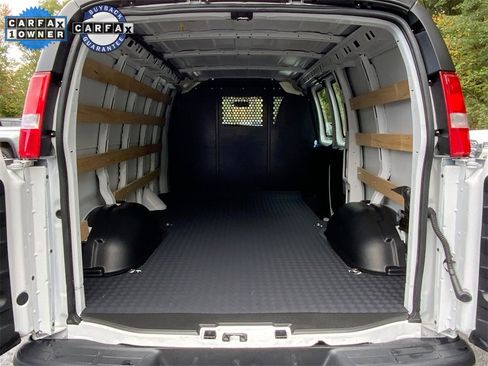 Certified 2024 GMC Savana 2500 w/ Driver Convenience Package image 21