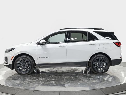 Used 2023 Chevrolet Equinox RS w/ RS Leather Package AWD/4WD image 2