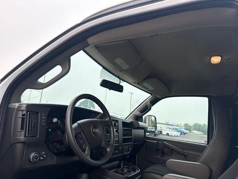 Used 2025 Chevrolet Express 2500 w/ Driver Convenience Package RWD image 7