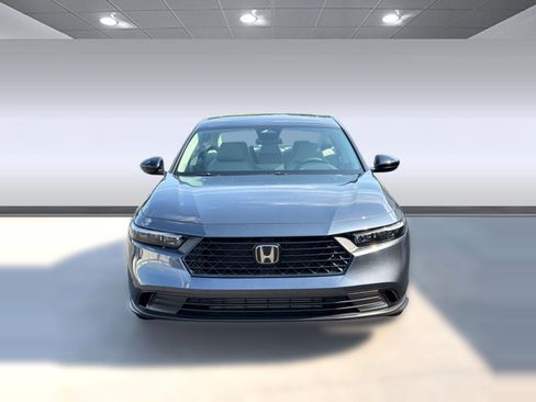 Used 2025 Honda Accord SE image 6