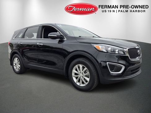 Used 2017 Kia Sorento L image 1