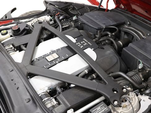 Used 2018 Aston Martin DB11 V12 RWD image 82