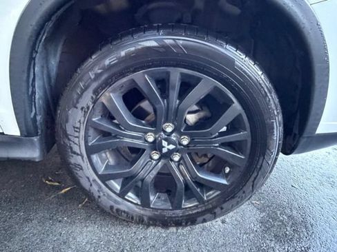Used 2017 Mitsubishi Outlander Sport LE FWD image 18