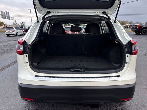 Used 2021 Nissan Rogue Sport SV image 28