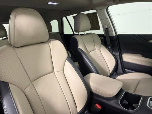 Used 2025 Subaru Outback Limited image 61