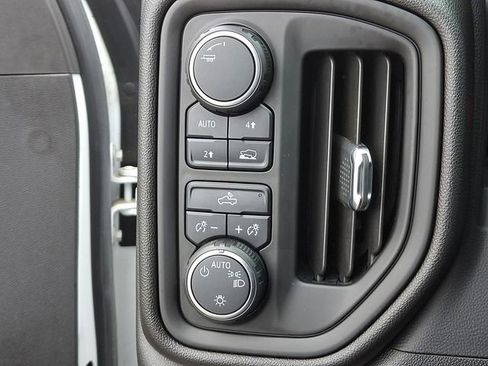 Used 2020 Chevrolet Silverado 1500 Custom w/ Custom Value Package image 25