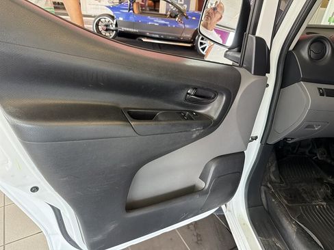 Used 2015 Nissan NV200 S w/ Cruise Control Package FWD image 15